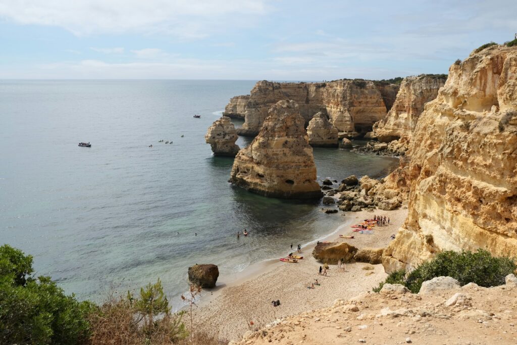 Praia-da-Marinha-onmisbare-stranden